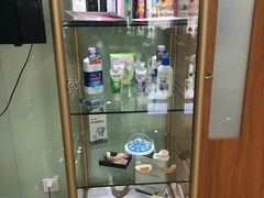 -茂菊口腔连锁(浦东南路店)