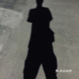 川建国转身走人之后同志看了看四周并没有人