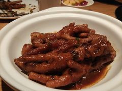 梅菜烧凤爪煲-马仕玖煲·融合菜·酥不腻烤鸭(人大店)