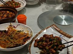 -鑫巴蜀小镇 · 水煮鱼专研店(玉桥店)