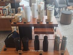 -星巴克臻选(上海虹桥新天地三店)