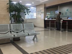 -上海大学附属上海和平眼科医院