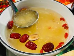 银耳羹-龙抄手食府(浣花北路店)