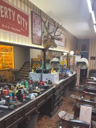 -老炮儿男士复古理发馆BarberShop