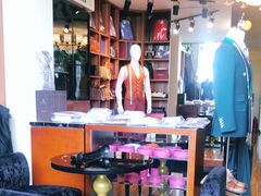 -宇翔服饰(双井桥东首城国际店)