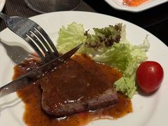 -大中华希尔顿酒店-念自助餐·嗨啤·小龙虾
