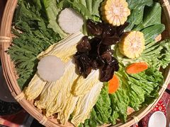 -尚尚仙·酸汤猪手·猪肚鸡火锅(华联万柳购物中心店)