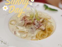 奶油腌肉蘑菇面-LUCCA卢卡西班牙海鲜饭(远洋广场店)