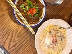 -CowCow其其·牛杂咖啡公司(六运店)