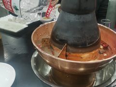 鸳鸯锅-楼外楼大刀肉传统火锅(西安大路店)