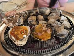 -围炉肉舍•炭烤活鳗•丹东海鲜烤肉(步行街店)