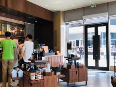 -星巴克臻选(上海中环广场2F店)