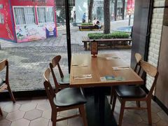 -必胜客(大宁路店)