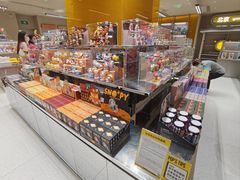 -泡泡玛特POPMART(蓝色港湾店)