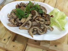 -东北农家院·铁锅炖(莘庄店)