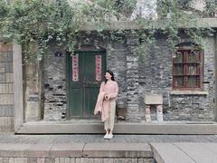 -猫的天空之城概念书店(杭州南宋御街店)