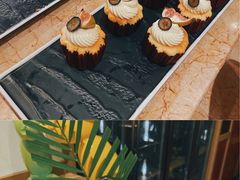 -大中华希尔顿酒店-念自助餐·嗨啤·小龙虾