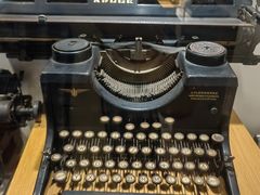 -陆汉斌打字机博物馆