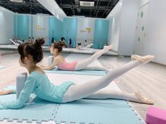 -艺熠舞蹈口才主持表演艺术中心(爱琴海校区)