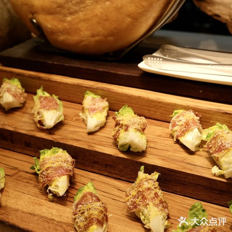 喝到心满意足！店名：第六季自助餐厅（王府井店）