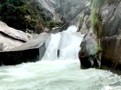 -平江沱龙峡漂流
