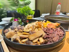 -一朵菌·野生菌探索家火锅(南亚店)