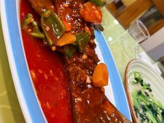 -雪湖煜辰鱼头老店(雪野湖店)
