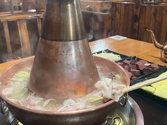 -果松木炭酸菜铜火锅·外婆参鸡汤