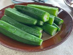 -猪三哥肥肠鸡川菜小炒