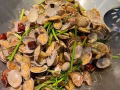 大盘炒花蛤-毛家饭店·30年融合新湘菜(汉峪金谷店)