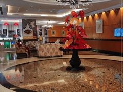 -深圳富苑皇冠假日套房酒店