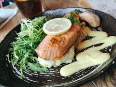 香煎三文鱼配土豆泥-玛格萝妮(汇智国际商业中心店)