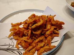 -阿瓦山寨·湘菜现炒·剁椒鱼头王(咸阳总店)