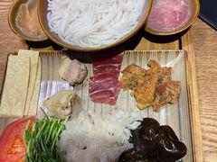 蒙自过桥米线-麦麦山云南菜(复地活力城店)