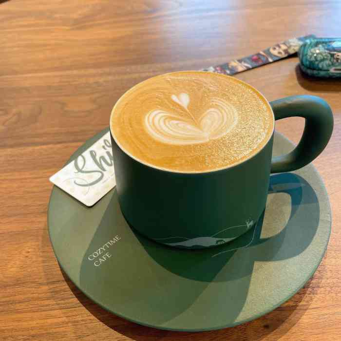 cozytime cafe(首体大厦店)-"路过,无所事事,来喝一杯.店内顾客图个.
