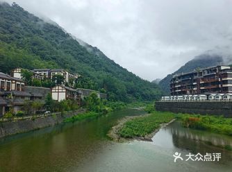 斜源共享小镇到此一游照