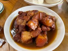 红烧肉-芦茨金富饭庄·25年老字号·专做稻草鸡