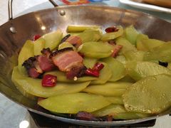 干锅莴苣-仰天皇厨(抱石大道店)