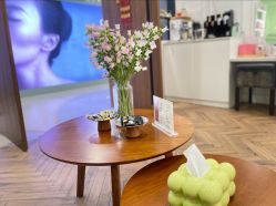 -丁和李朴美发沙龙