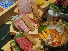 -山川小町·极番烧肉(新地假日广场店)