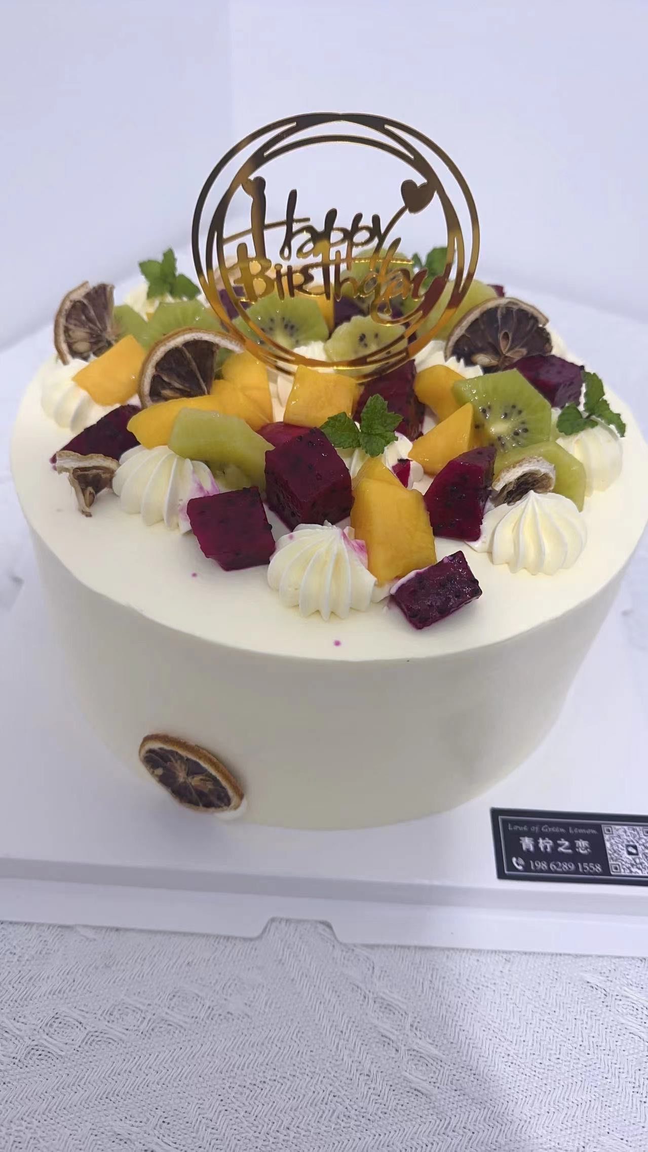 8元6寸水果蛋糕.安佳淡奶油