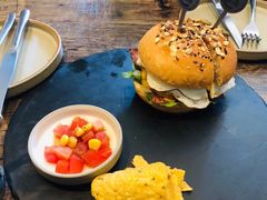 -HIGH FIVE哈福手工汉堡(桂林路店)