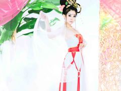 -九月鹰飞汉服摄影工作室