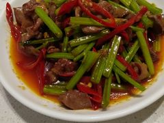芹菜炒鸡杂-泉上·发现DISCOVERY ·黔菜餐厅(银海元隆广场店)