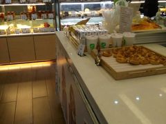 面包甜点陈列柜-花园饼屋·吐司蛋糕面包(星海店)