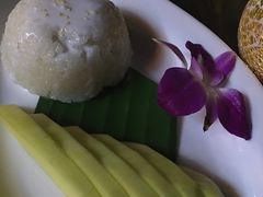 -拾光音乐餐酒吧(告庄星光夜市店)