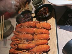 -肥肥虾庄·金牌油焖大虾(汉街SKP店)