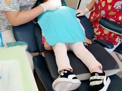 -瑞尔齿科(南京东路名人诊所)