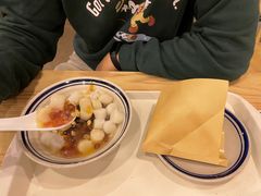-正南齐北·老街糯米团(洪崖洞店)