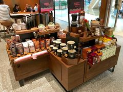 零售区-星巴克臻选(北京颐堤港中心第二店)